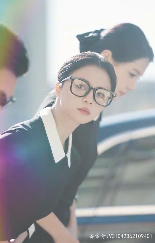 丑妻逆袭,颜值惊艳全球